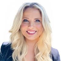 Emily Kenna's Instagram, Twitter & Facebook