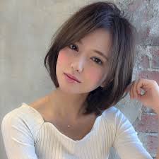 instagram 上的 ショート ボブ 美容師 似合わせ 小顔カット 山田 人気スタイル 短くしたいけど 子供っぽくなりたくない方は前髪長めにするのがポイントです 段を入れることによって動きもでます 癖が強い方はまっすぐなりすぎない ナチ ショート