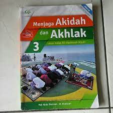 Buku adalah sumber belajar utama dalam proses belajar/mengajar dikelas selain guru, untuk itu diperlukan sekali buku yang berkuailitas untuk menudukung pembelajaran yang dilaksanakan guru. Buku Siswa Akidah Akhlak Kelas 12 Kurikulum 2013 Pdf Cara Golden