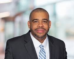 Benjamin Piper's Instagram, Twitter & Facebook