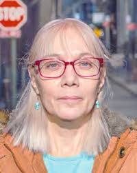 Daisy Titus's Instagram, Twitter & Facebook