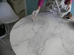 Awesome Tutorial On How To Faux A Marble Look On Your Tables Or Counters Diy Marble Marble Painting Faux Marble Paint