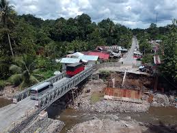 Upon arrival at minangkabau international airport, transfer to bukit tinggi via anai valley (2 hours 50 minutes). Jembatan Padang Bukittinggi Beres H 7 Lebaran