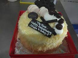 Cream cheese cake kue ulang tahun favorit di palembang. Jual Cheese Cake Birthday Cake Kue Ulang Tahun Bolu Enak Cake Murah Di Lapak Jovi20 Bukalapak