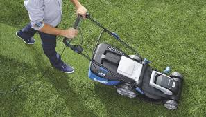 To place the lawn edging, dig a trench around the garden bed and cut away any roots. Lawns Beds Borders Outdoor Garden Ideas Advice Diy At B Q