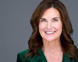 Leigh Bassett's Instagram, Twitter & Facebook