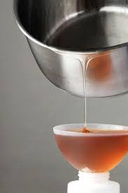 Comment Realiser Un Caramel Liquide Qui Ne Durcisse Pas Au Frais Le Miam Miam Blog Caramel Liquide Recette Caramel Liquide Recette Caramel