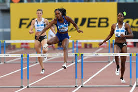 Il a été sacré champion du monde des moins de 20 ans de la catégorie. Dalilah Muhammad Bat Le Record Du Monde Du 400 Metres Haies La Presse