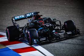 F1 Gp De Sakhir El1 Russell S Impose Au Volant De La Mercedes Sport Business Mag