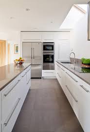 kitchen style: white on white  ms