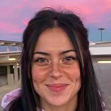 Iris Dailey's Instagram, Twitter & Facebook