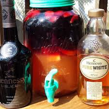 Happy Sunday Its So Beautiful Outside Right Now In New Jersey That I Decided To Sit On My Deck And Soak In Hennessy Drinks White Drinks Mixed Drinks Alcohol