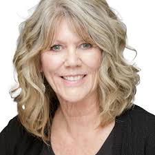 Melinda Brock's Instagram, Twitter & Facebook