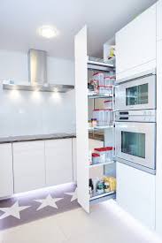 Weisse kueche dunkle arbeitsplatte aus hpl laminat dekor. Helle Kuche Mit Dunkler Arbeitsplatte Elha Service Kuchenblog