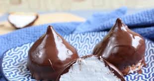 Boules De Meringue Chocolat Noix De Coco Meringue Chocolat Gateaux Et Desserts Desserts A L Assiette