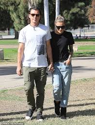 He is not dating anyone currently. Gavin Rossdale S Former Girlfriend Sophia Thomalla Confirms Their Split As She Kisses Loris Karius Daily Mail Online