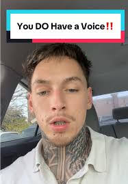 Andrew Proffitt's Instagram, Twitter & Facebook