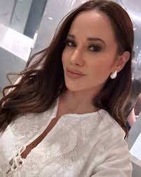 Reel by Ariane Sanchez (@arianeesanchez) · October 30, 2021