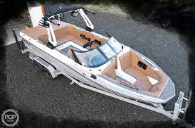 This Boat Is Beautiful Inside And Out Single Owner Stored Inside With Tons Of Extras Included F In 2021 Wakeboard Boats For Sale Wakeboard Boats Ski Boats For Sale