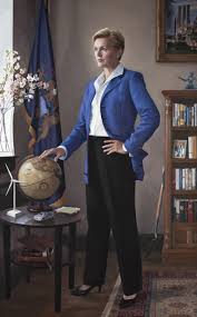 Please follow at @secgranholm where i will be most often. Former Gov Jennifer M Granholm S Portrait Unveiled At Michigan Capitol Mlive Com