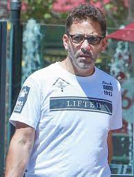 He is a director and actor, known for jack (1996), the adventures of ford fairlane (1990) and living out loud (1998). Millionaire Nicole Richie S Biological Dad Scraping By
