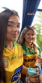 Nicole Farren's Instagram, Twitter & Facebook