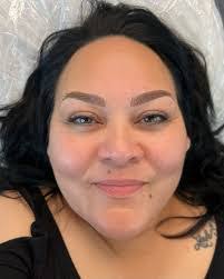 Gina Snow's Instagram, Twitter & Facebook