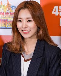April 17, 1995 zodiac sign: Wheein Wikiwand