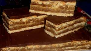 Incingeti cuptorul la 180 grade celsius. Foi Cu Gem De Caise Prajitura Simpla Cu Un Gust Deosebit Bucataria Noastra