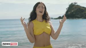 Alfred flees into the woods after narrowly avoiding being shot but finds himself lost. Lorde Stoned At The Nail Salon Lyrics Explained