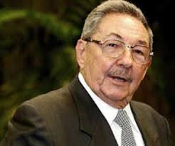 Raúl Castro sustituye al ministro de Comercio Interior y nombra a una mujer 