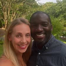 TGIF and a date night? Perfection. And not to make all you ladies jealous,  but when I walked out of the room all gussied up and ready to wow Fred, he  took