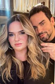 Entre beldades e estrelas: Manu Lima tem foto publicada no livro do  hairstylist W. Nunnes, Embaixador da L'Oréal