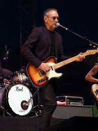 Quand les restos du coeur ont vu le jour. Michael Jones Chanteur Wikipedia