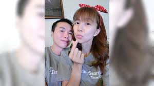 吳鈴山近來和黃崇蘭一起加入《 炮仔聲 》演出，但戲外深情專一的吳鈴山，在戲中卻是 偷吃 小三 的「渣尪」，讓不少觀眾看了恨得牙癢癢。 而近日吳鈴山被拍到和劇中他偷吃的「小三」張懷媗深夜遊車河，讓網友驚呼「該不會假戲真做了？ åº·å®‰ è€å©†é©šå‚³è‡ªæ®ºæ˜è¿·æœªé†'å³éˆ´å±±æ€¥æ»…ç« å¾ˆç›¸æ„› æœ±ç«çˆ é»ƒå´‡è˜­ Tvbsæ–°èžç¶²