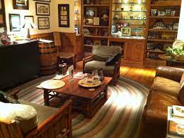 Christian Grantham » Inside The Tennessee Squire Room At Jack Daniel's