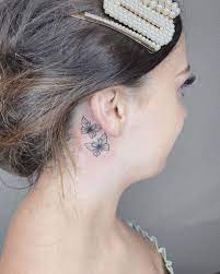 Tattoos behind ear are quite a popular choice among girls as it is small in size and people easily relate to them. 30 Charming Behind The Ear Tattoos For Ladies In 2020 Tiny Tattoo Inc