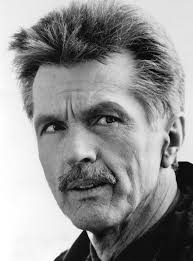 Black And White Photos Of Famous People S Faces Tom Skerritt Tom Skerritt Celebrities Male Character Actor