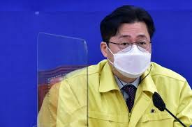 ^ '라디오스타' 가수 김요한, 태권도 실력 엑스원 여자친구 이상형 나이 복근 실제키 혈액형 소속사 프로필. Wnvmawjiqgw33m