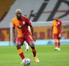 Tarsus i̇dmansözleşmeli takım santrafor mevkinde oynayan ali yavuz kol, güçlü fiziği ve hareketli yapısı nedeniyle dikkat çekiyor. Galatasaray Da Mecburen Babel Aspor