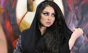 والفنانة البحرينية المهرة، قالت عبر صفحتها الشخصية بموقع إنستجرام: ÙˆØ§Ù„Ø¯Ø© Ø§Ù„Ù…Ù‡Ø±Ø© Ø§Ù„Ø¨Ø­Ø±ÙŠÙ†ÙŠØ© ØªØ®Ø·Ù Ø§Ù„Ø£Ù†Ø¸Ø§Ø± Ø¨Ø¬Ù…Ø§Ù„Ù‡Ø§ ÙˆØ´Ø¨Ø§Ø¨Ù‡Ø§ ÙÙŠØ¯ÙŠÙˆ Ø§Ù„Ù…Ø¯ÙŠÙ†Ø© Ù†ÙŠÙˆØ²