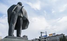 Молодой город, менее чем за сто лет преодолевший планку в миллион человек населения. Dostoprimechatelnosti Novosibirska Pamyatnik Leninu Vn Ru