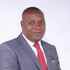 Eric's convoy snails through Chwele