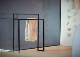 Range Serviettes 2 Niveaux En Metal Noir Pour Salle De Bain Chez Ksl Living Decoration Salle De Bain Porte Serviette Accessoires Salle De Bain