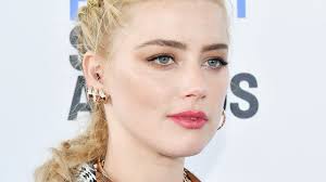 Amber heard szexjelenetek | informátorok. Amber Heards Stylistin Hat Sie Nie Mit Verletzungen Gesehen Promiflash De