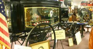 Hearse 1860 Believed To Have Been Used In Abraham Lincoln S Funeral At Tallahassee Antique Car Museum Tallahassee Fl Hearse Car Museum Antique Cars