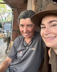 Beth Nasser's Instagram, Twitter & Facebook