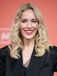 Luisana Lopilato added a new photo.