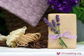 Check 'kertas' translations into english. Diy Wedding Favor Wrapping Ideas Large Jpg 425 285 Pixels ã‚®ãƒ•ãƒˆ çŸ³é¹¸