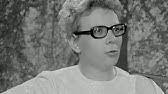 En 1972, alors sortie du couvent, soeur sourire interprétait dominique. Soeur Sourire Dominique Youtube